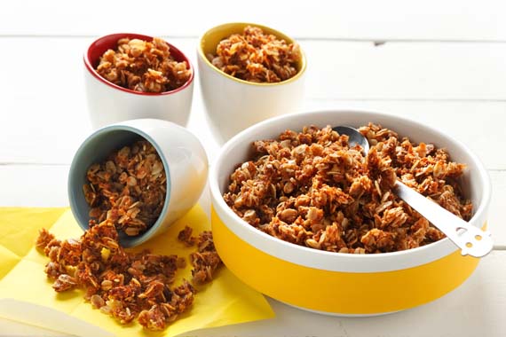 Granola recipe made with canola oil