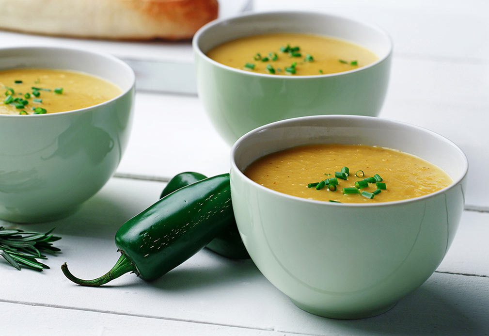 Sopa fría de pimientos amarillos asados 