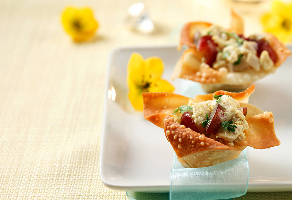 Curried Chicken Salad in Crisp Wonton Cups