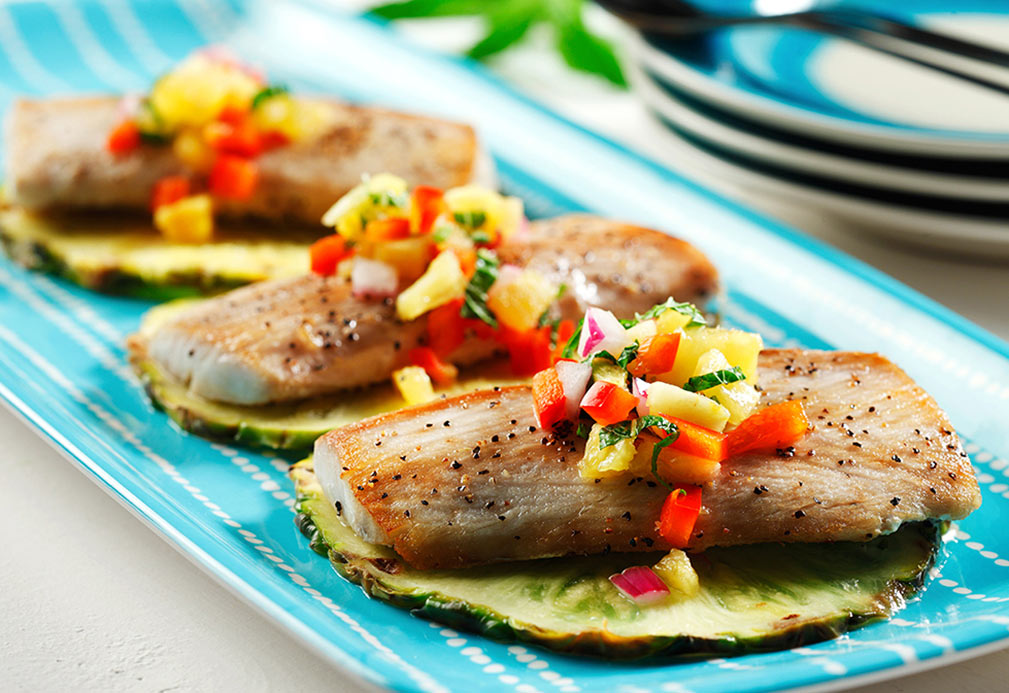 Mahi Mahi with Pineapple Salsa recipe made with canola oil by Julie DesGroseilliers