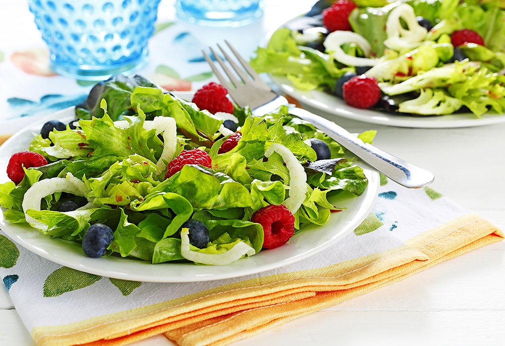 Pomegranate-Ginger Salad with Fresh Fennel