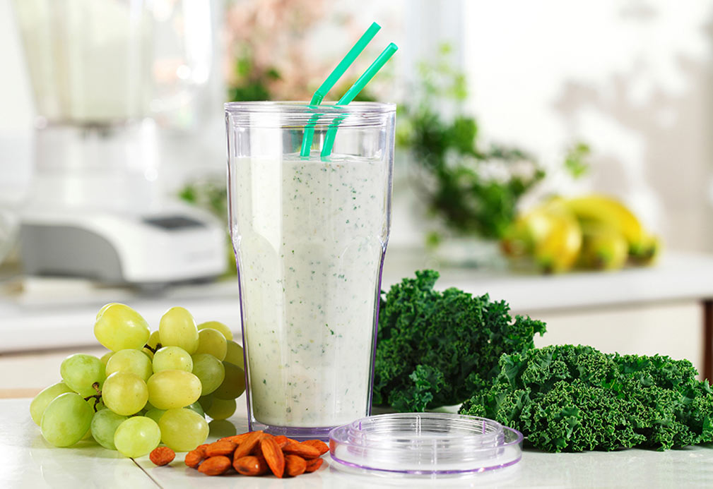 Powerhouse Green Smoothie recipe made with canola oil by Nancy Hughes