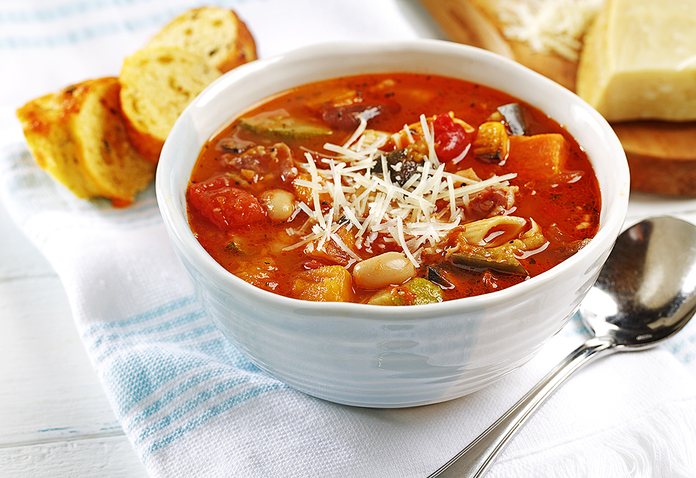 Soupe minestrone aux légumes rôtis