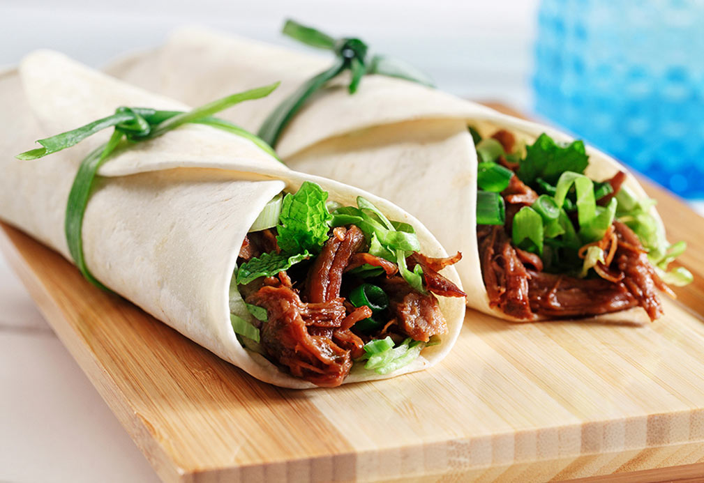 Wraps de cerdo desmenuzado especiados