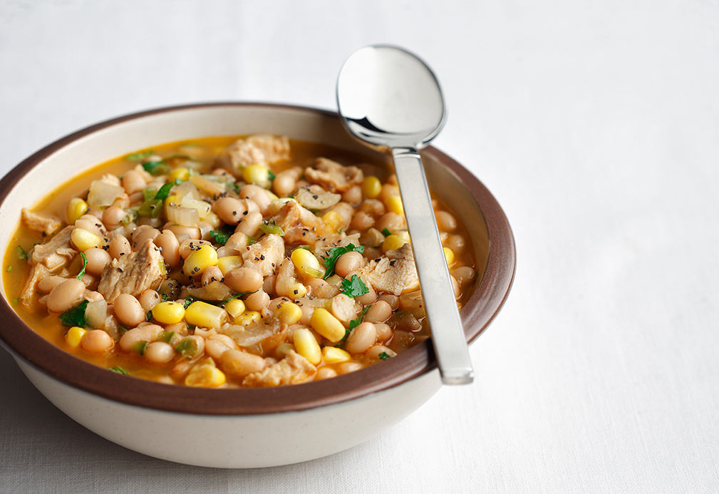 Zesty White Bean and Turkey Chili recipe made with canola oil by Kim Galeaz