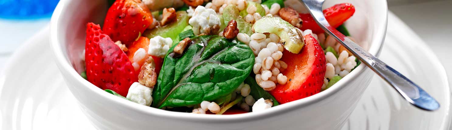  Barley Salad with Spinach and Strawberries made with canola oil