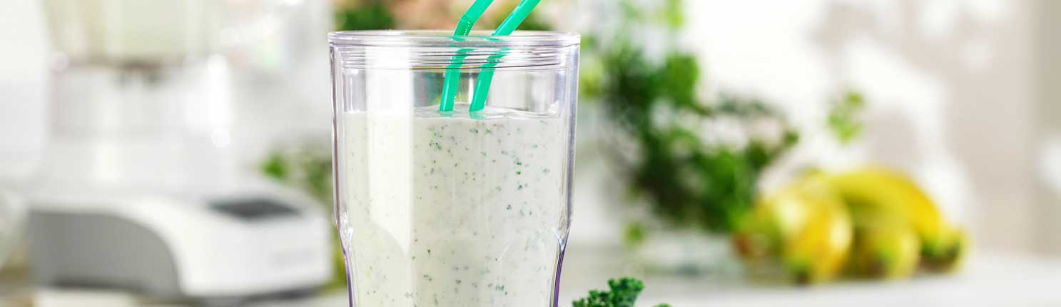 Powerhouse Green Smoothie made with canola oil