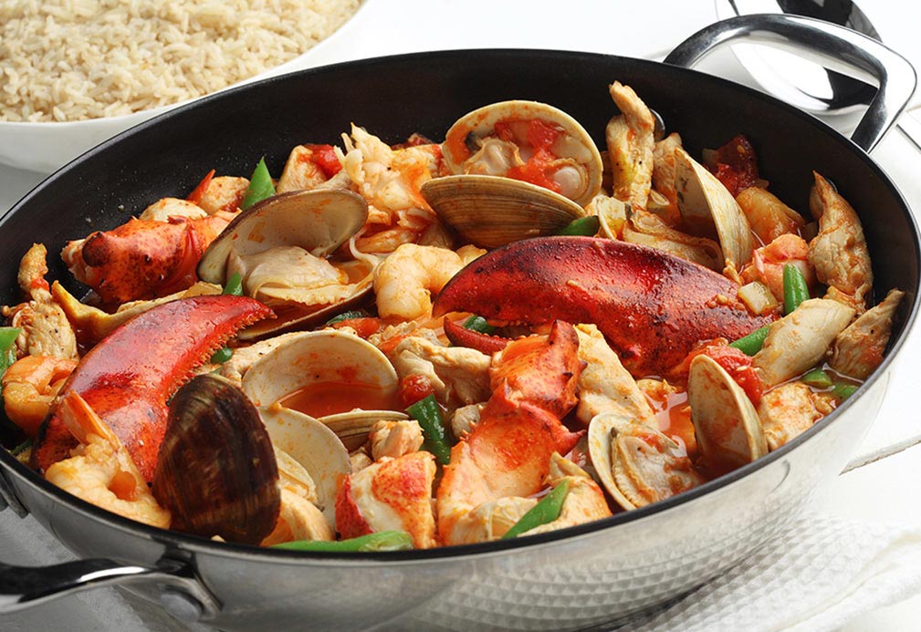 Chicken and Seafood in Tomato White Wine Sauce recipe made with canola oil