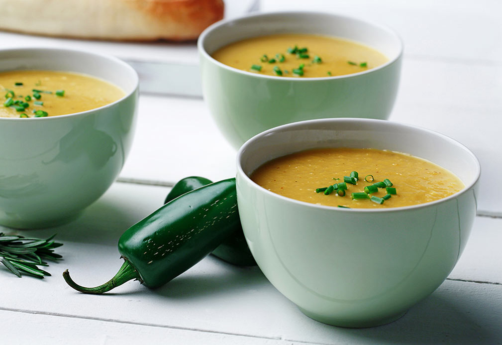Chilled Roasted Yellow Pepper Soup recipe made with canola oil by Chef Guadalupe García de León